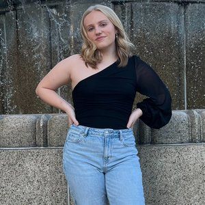 Meet your Posher, Emma